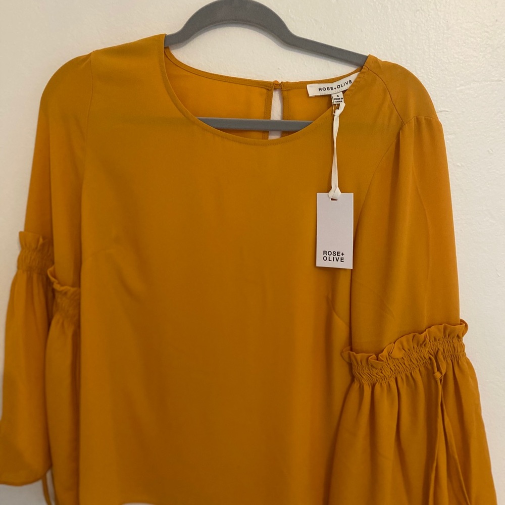 New with tag blouse Rose + Olive